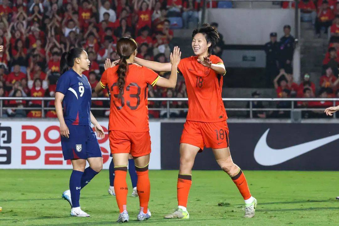 中国女足在国际比赛中再次夺冠