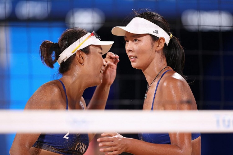 爱游戏体育链接-巴西选手在沙滩排球比赛中称霸