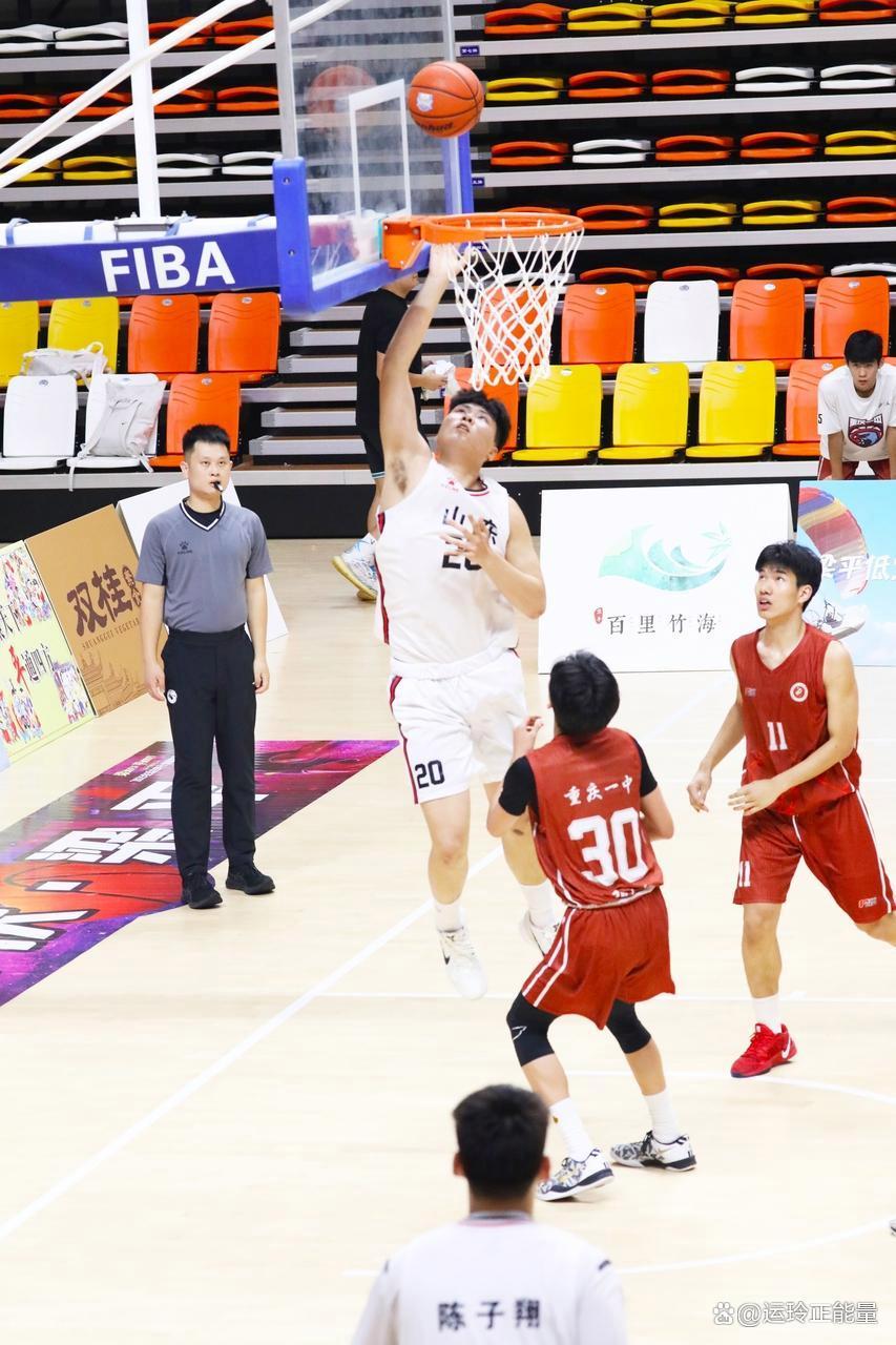 爱游戏中国官网-四川男篮迎来新的挑战，全队备战