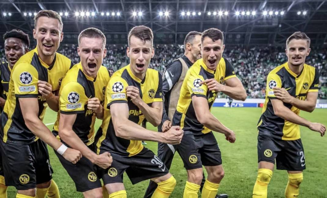 爱游戏体育地址-多特蒙德击败对手晋级下一轮比赛