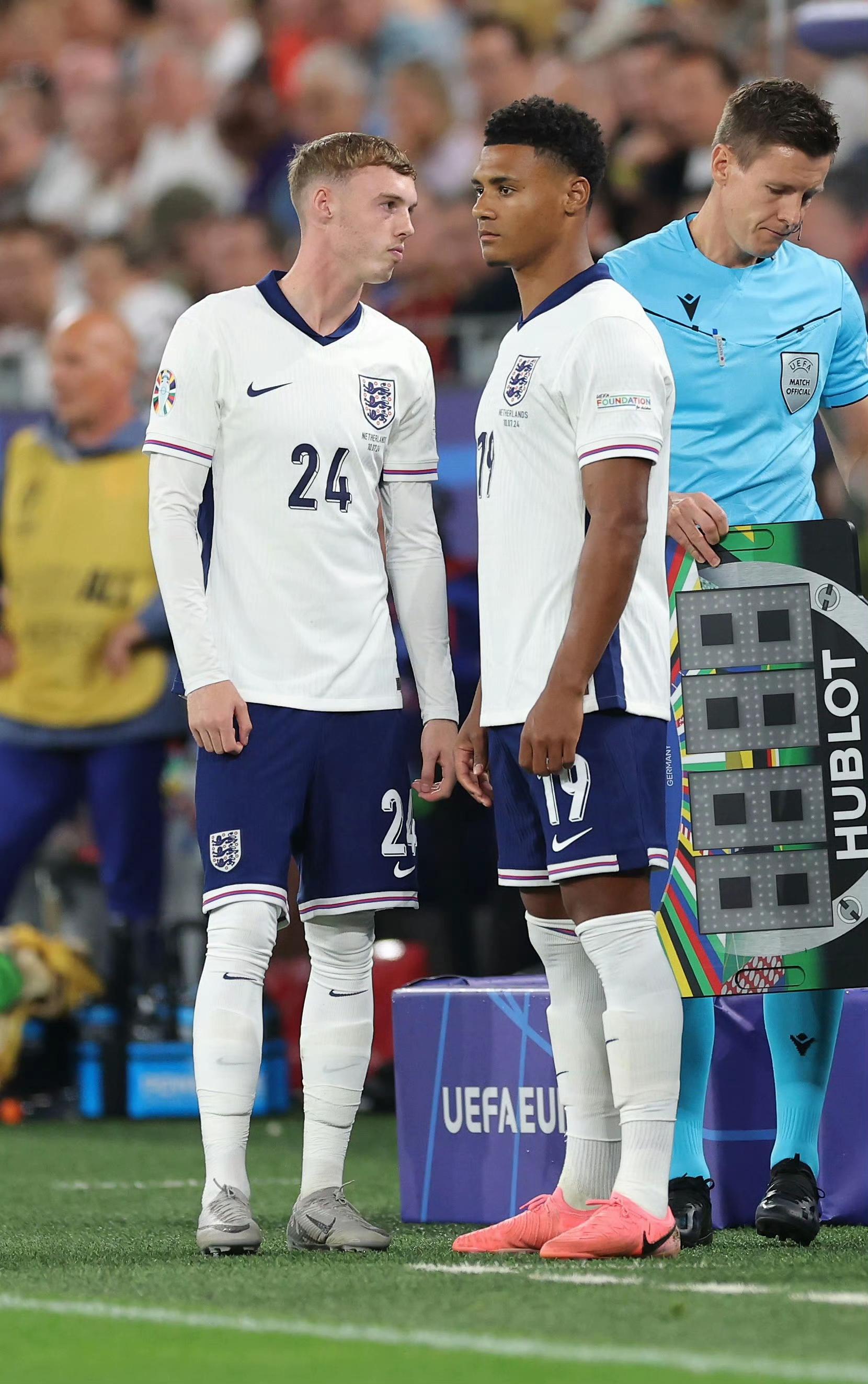 英格兰青年队远赴阿根廷，抗击国外球队的简单介绍